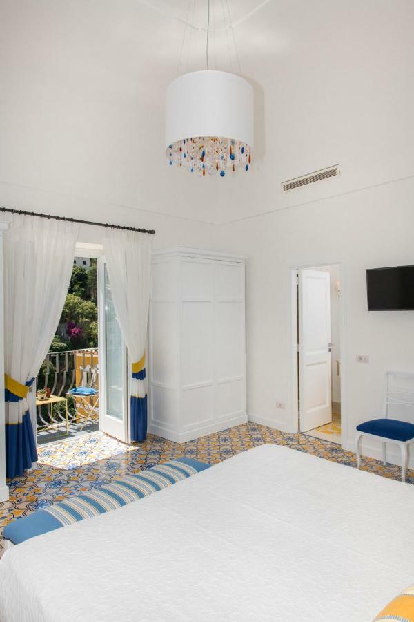 Punta Re Hotel Positano Exterior photo